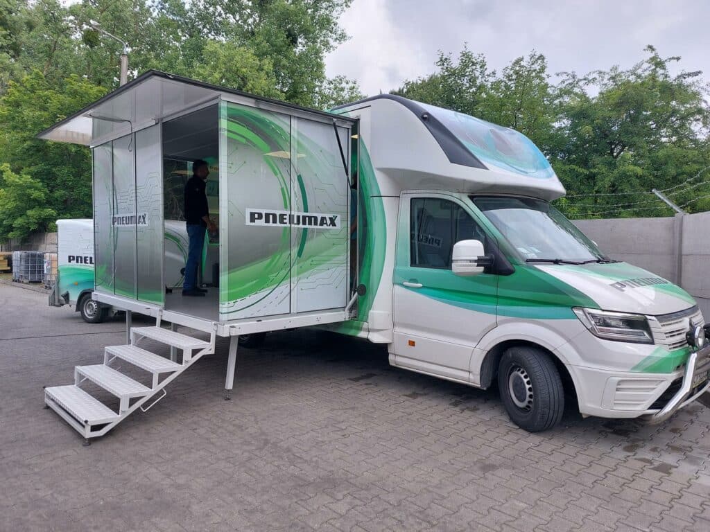 Democar Pneumaxa